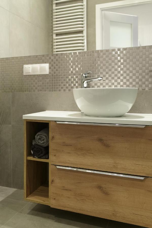 Modern Silver Apartment Cracovia Esterno foto